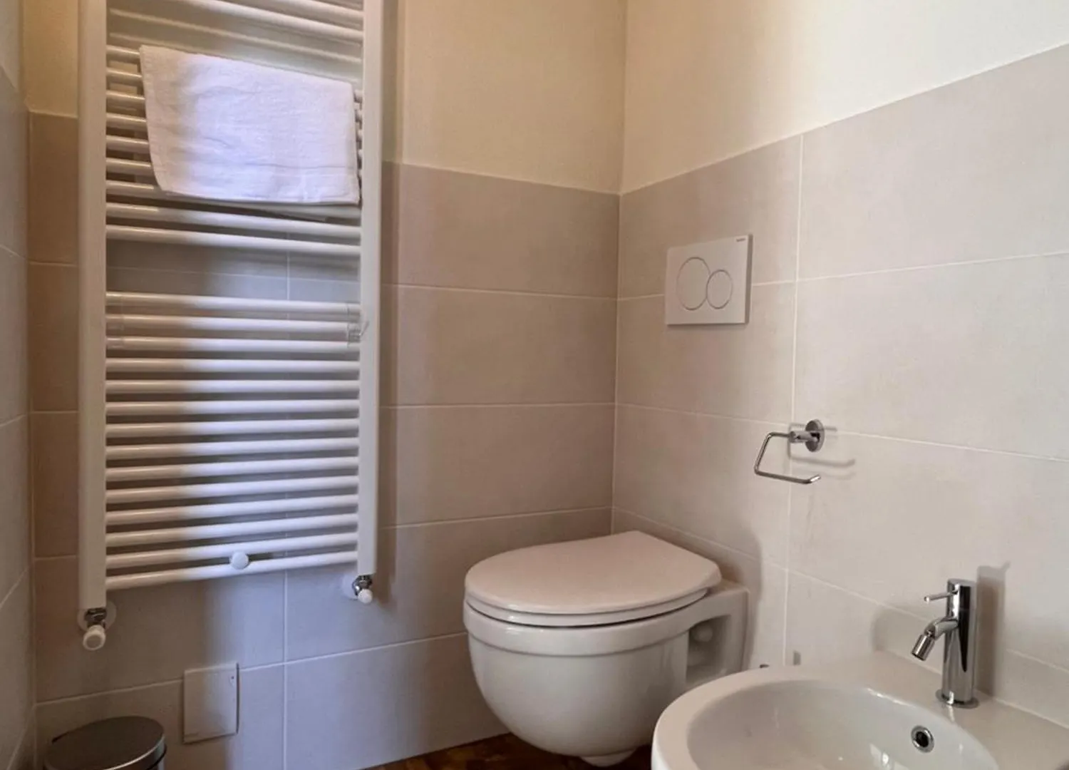 Hotel Stanza In Sondrio Coel Affittacamere